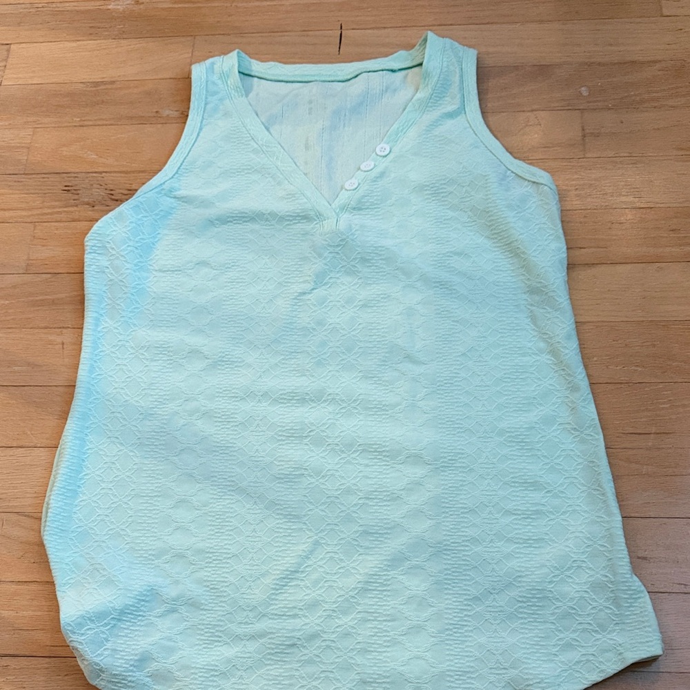Sleeveless V-Neck Tank Top in Mint
